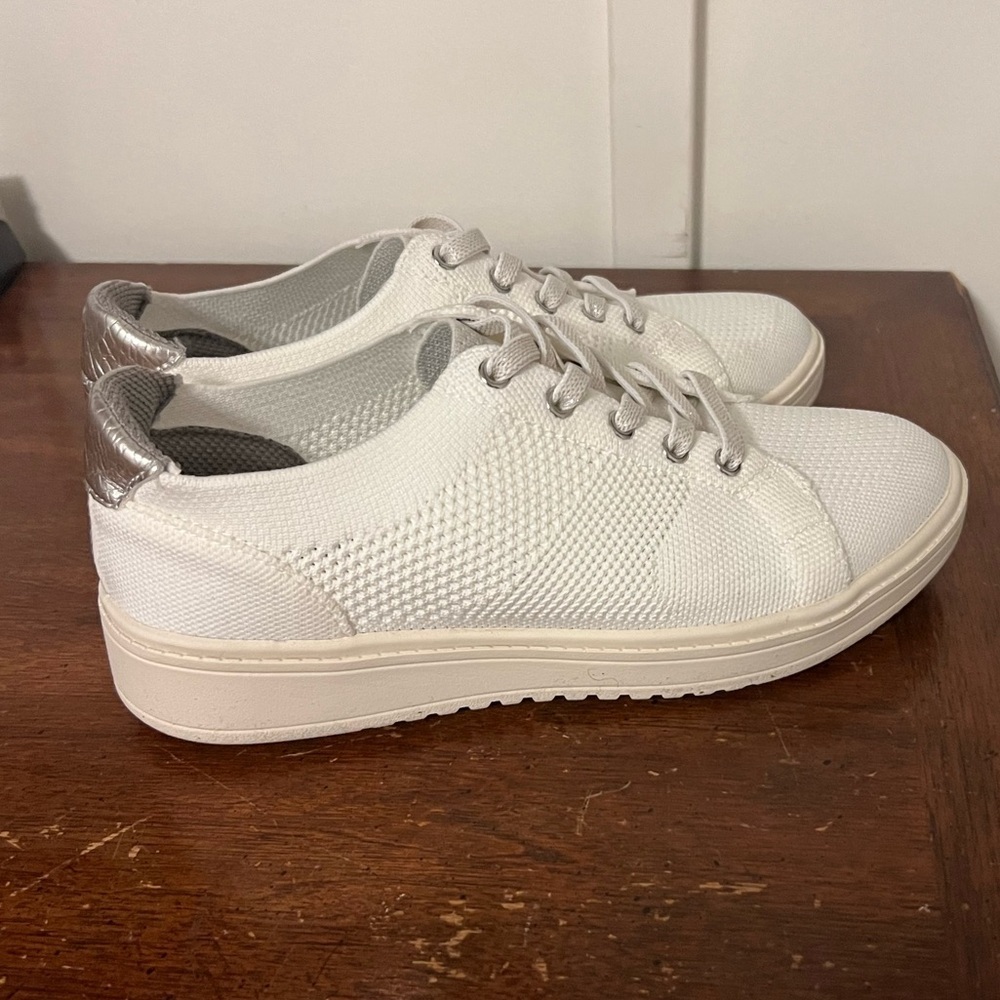NWOT Bzees LifeStride Women's VIP size 7.5 shite with silver accents lightweight - Picture 5 of 11
